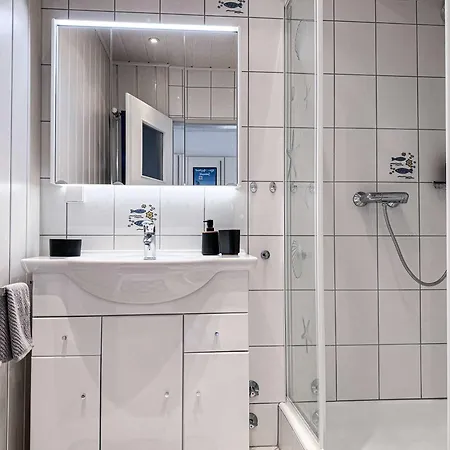Relaxapartment Massagesessel, Kueche, Balkon, Schönwalde