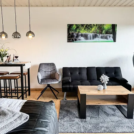 Relaxapartment Massagesessel, Kueche, Balkon, Schönwalde